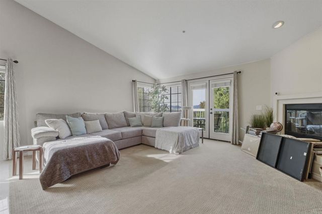 16458 Avenida Venusto E, San Diego, CA 92128