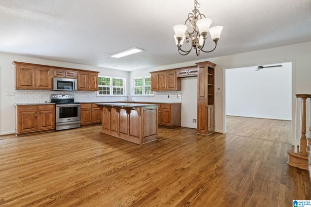 433 EAGLE POINTE DRIVE, Pell City, AL 35128