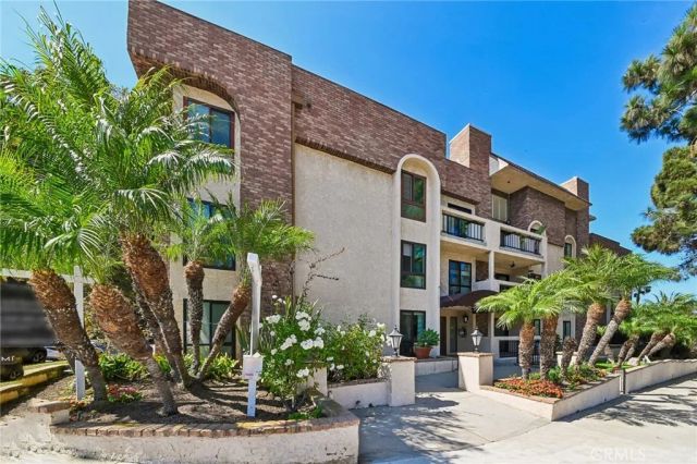 12321 Ocean Park Boulevard 14, Los Angeles, CA 90064