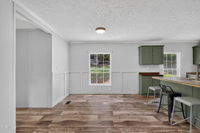 266 Deerfield Drive, Cleveland, VA 24225