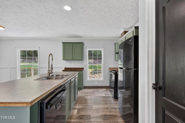 266 Deerfield Drive, Cleveland, VA 24225