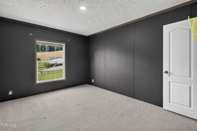 266 Deerfield Drive, Cleveland, VA 24225