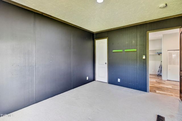 266 Deerfield Drive, Cleveland, VA 24225