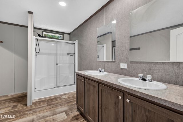 266 Deerfield Drive, Cleveland, VA 24225