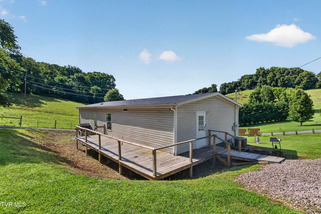 266 Deerfield Drive, Cleveland, VA 24225