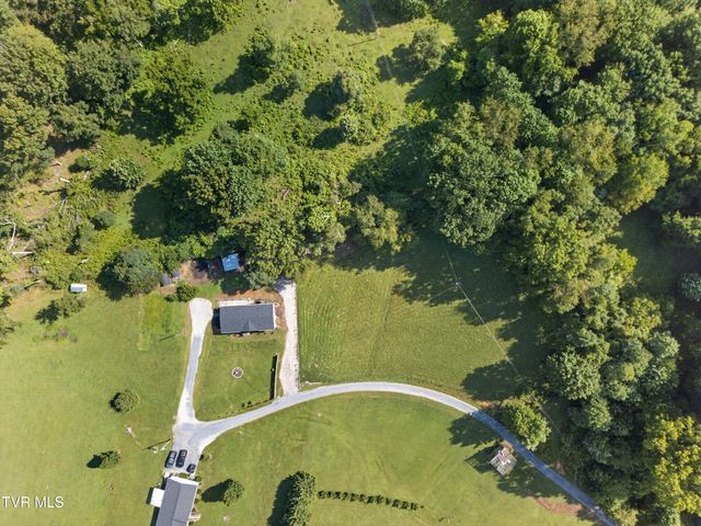266 Deerfield Drive, Cleveland, VA 24225