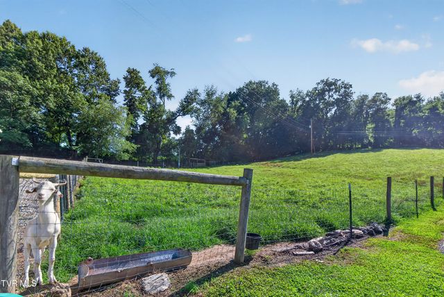 266 Deerfield Drive, Cleveland, VA 24225