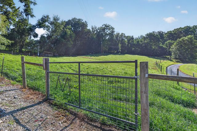 266 Deerfield Drive, Cleveland, VA 24225