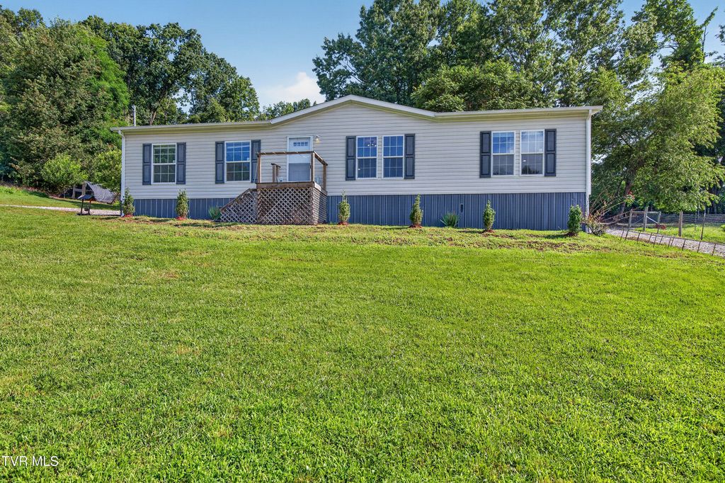 266 Deerfield Drive, Cleveland, VA 24225