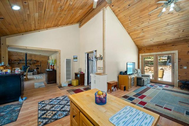 3065 Oregon Trail Rd, Georgetown, CA 95634