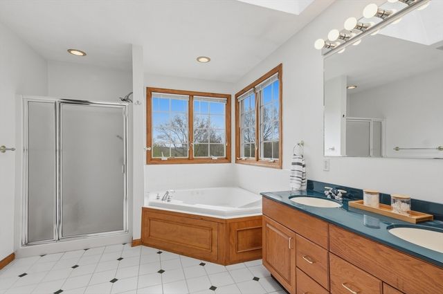 8 Harvard Street Extension, Woburn, MA 01801