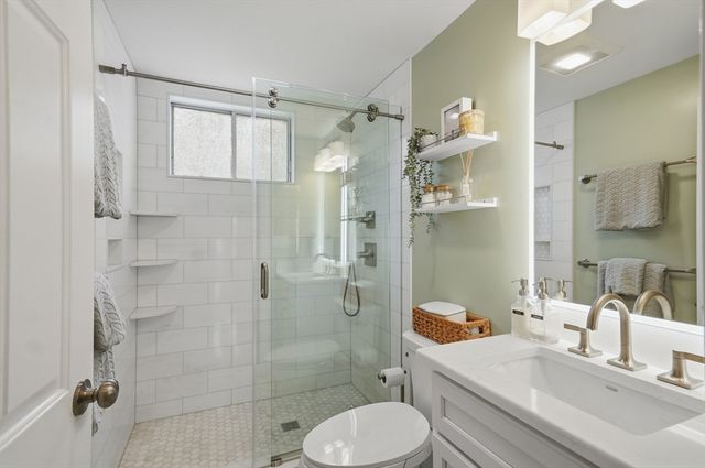 8 Harvard Street Extension, Woburn, MA 01801