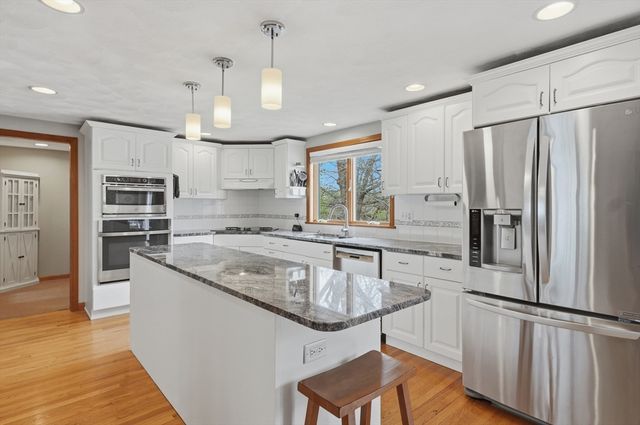 8 Harvard Street Extension, Woburn, MA 01801