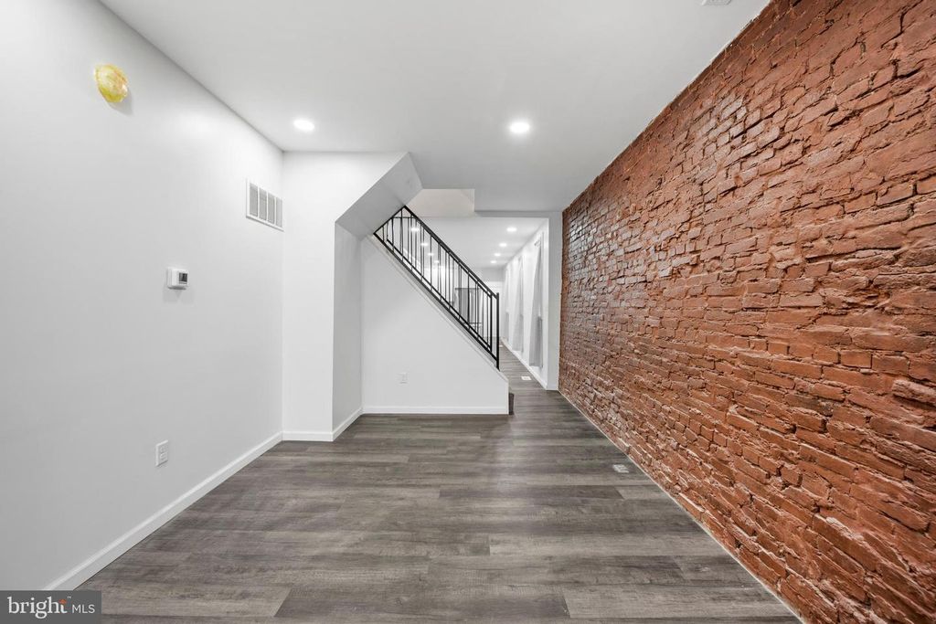 Image 1 of property listing at 2011 N PULASKI ST, Baltimore, MD 21217