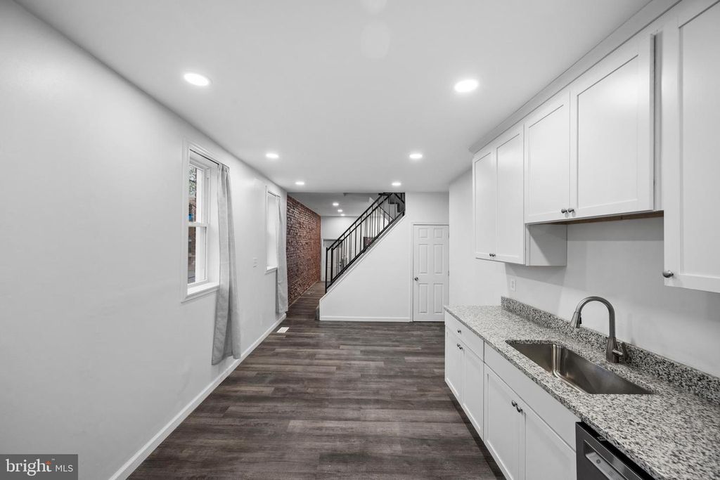 Image 5 of property listing at 2011 N PULASKI ST, Baltimore, MD 21217
