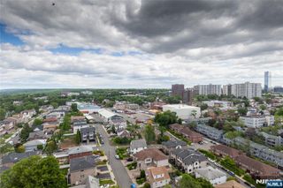 555 North Avenue 21U, Fort Lee, NJ 07024