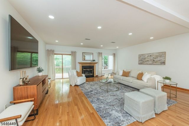 19 Matthew Rd, Wayne Twp., NJ 07470
