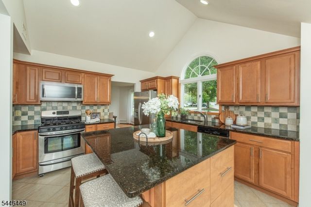 19 Matthew Rd, Wayne Twp., NJ 07470