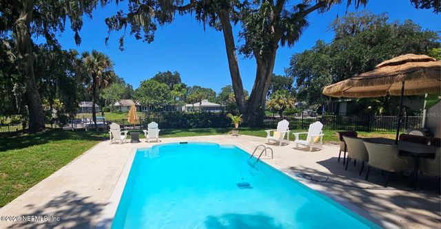 10 FANWOOD Court, Palm Coast, FL 32137