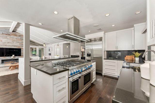 612 Lake Wilhaggin Dr, Sacramento, CA 95864