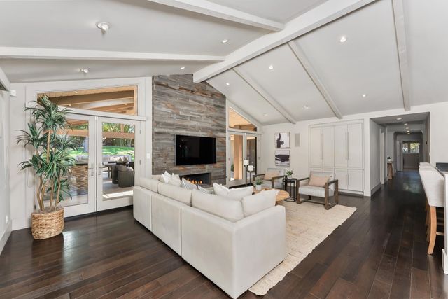 612 Lake Wilhaggin Dr, Sacramento, CA 95864