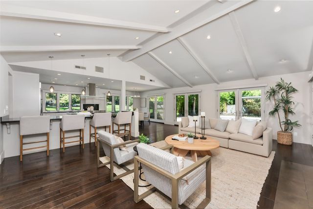 612 Lake Wilhaggin Dr, Sacramento, CA 95864