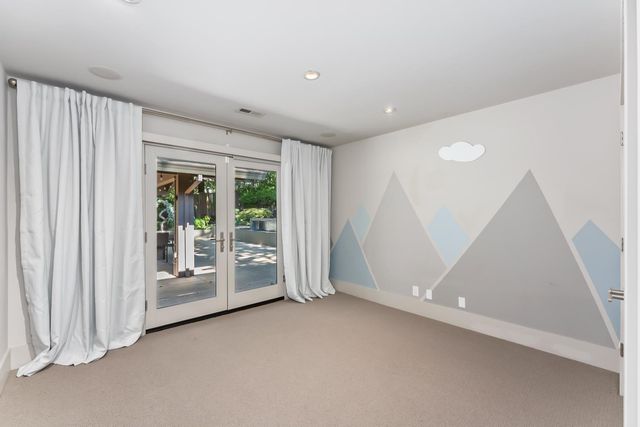 612 Lake Wilhaggin Dr, Sacramento, CA 95864