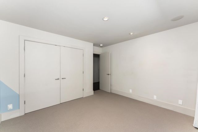 612 Lake Wilhaggin Dr, Sacramento, CA 95864