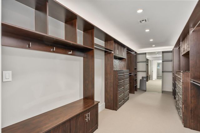 612 Lake Wilhaggin Dr, Sacramento, CA 95864