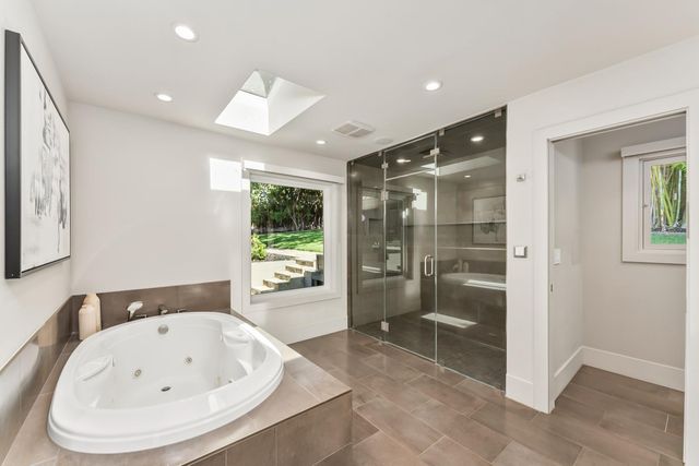 612 Lake Wilhaggin Dr, Sacramento, CA 95864