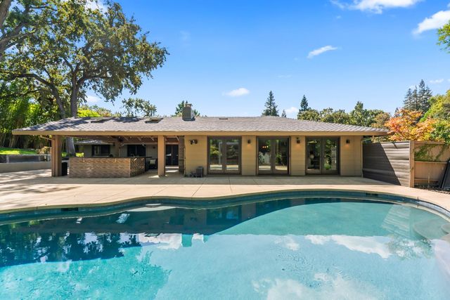 612 Lake Wilhaggin Dr, Sacramento, CA 95864