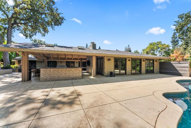612 Lake Wilhaggin Dr, Sacramento, CA 95864