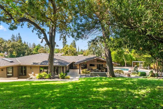 612 Lake Wilhaggin Dr, Sacramento, CA 95864