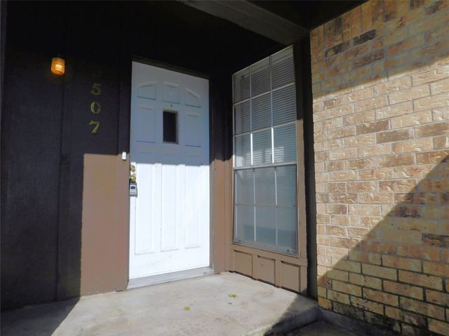 3507 Woodthrush Lane, Denton, TX 76209