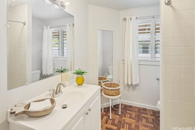 2023 Round Top Drive, Honolulu, HI 96822