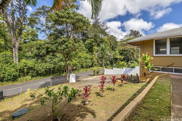 2023 Round Top Drive, Honolulu, HI 96822