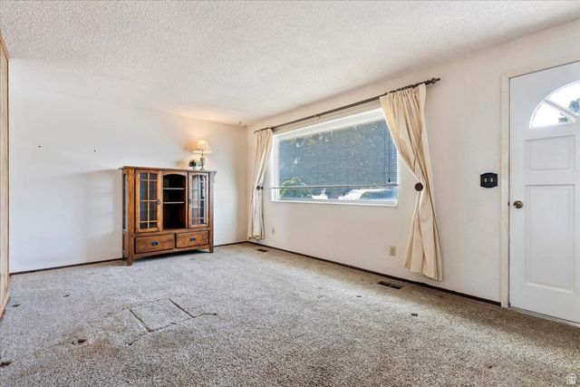 6293 S BEN AIR DR, Taylorsville, UT 84129