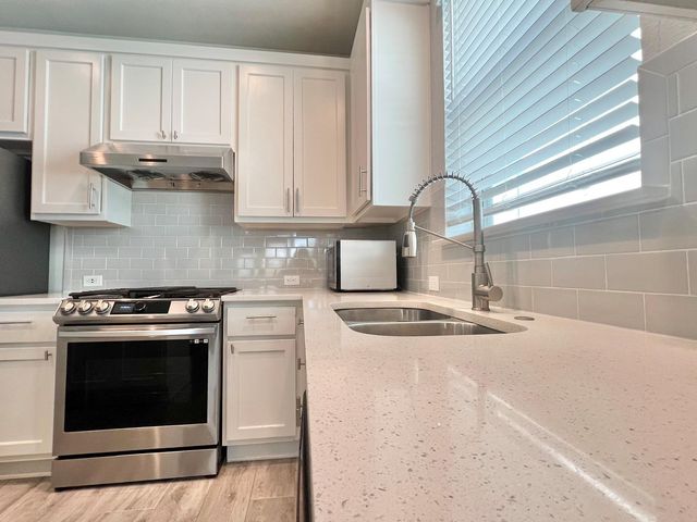 1841 Harvest Knoll LN, Leander, TX 78641