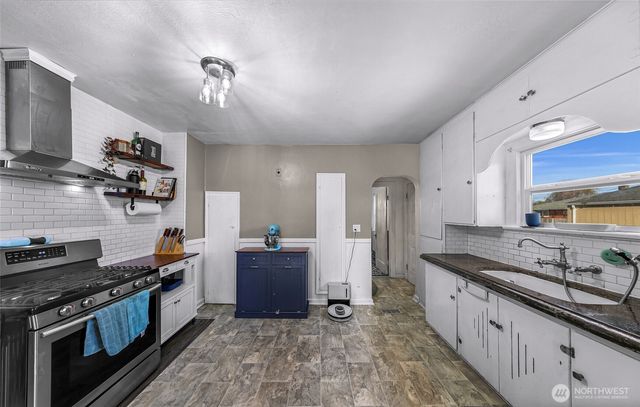 513 S Pine Street, Burlington, WA 98233