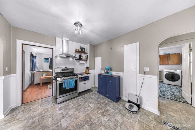 513 S Pine Street, Burlington, WA 98233