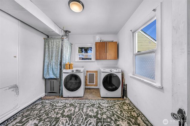 513 S Pine Street, Burlington, WA 98233