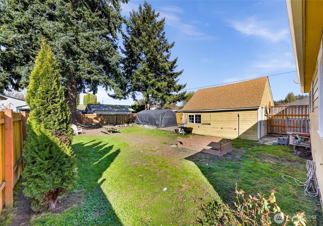 513 S Pine Street, Burlington, WA 98233