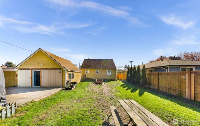 513 S Pine Street, Burlington, WA 98233