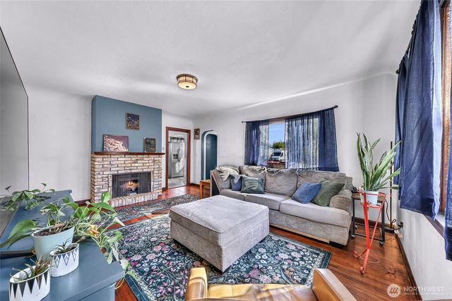 513 S Pine Street, Burlington, WA 98233