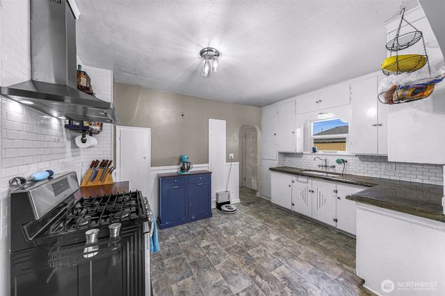 513 S Pine Street, Burlington, WA 98233