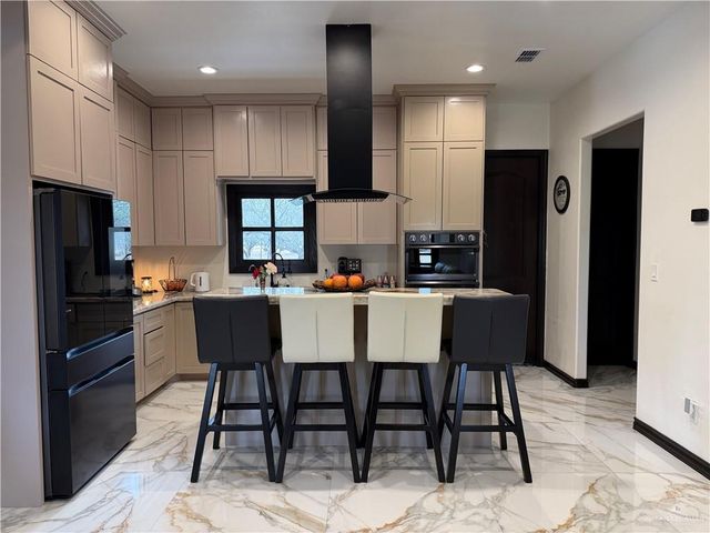 117 Park E Lane, Harlingen, TX 78552