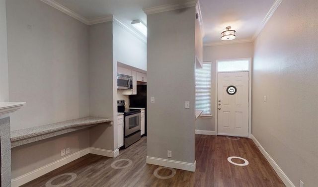 2814 Nueces ST 202, Austin, TX 78705