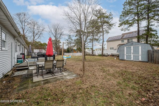 141 Grand Central Parkway, Bayville, NJ 08721