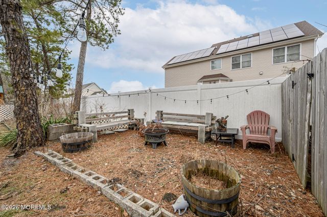 141 Grand Central Parkway, Bayville, NJ 08721