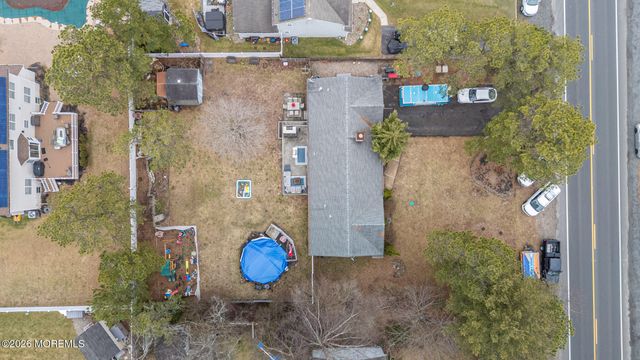 141 Grand Central Parkway, Bayville, NJ 08721